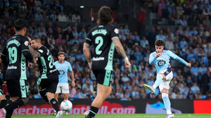 Celta de Vigo y Real Betis se reparten un frenético punto tras los goles de Hugo Álvarez y Marc Bartra