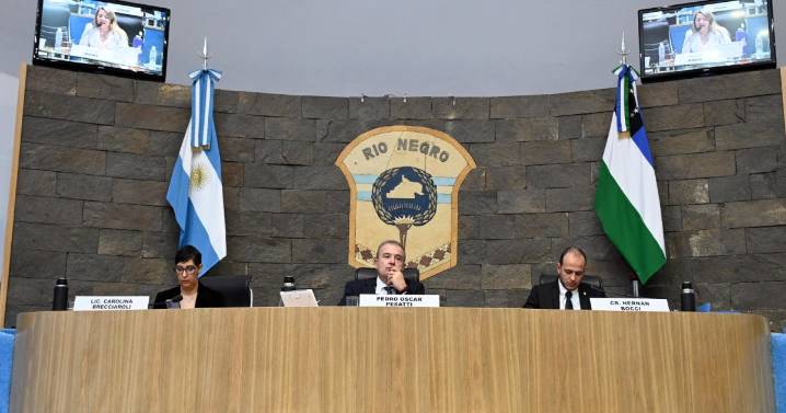 Señales de rebeldía en la Legislatura: definen temario y el futuro de dos bloques