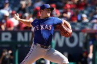 Phillies call up veteran reliever David Robertson for playoff push