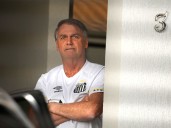 Refuerzan la vigilancia de Jair Bolsonaro por riesgo de fuga: custodia las 24 horas e inspección de los autos
