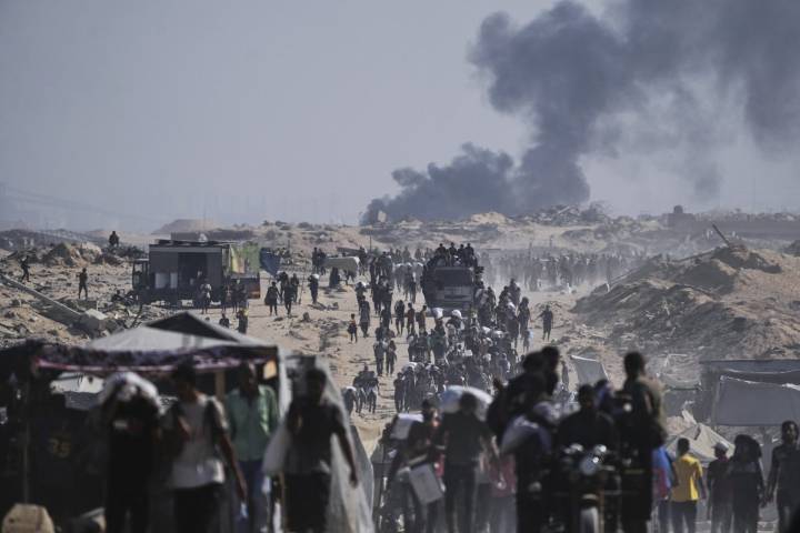 4 Palestinians shot dead by Israeli forces while seeking aid near Gaza City, witnesses say