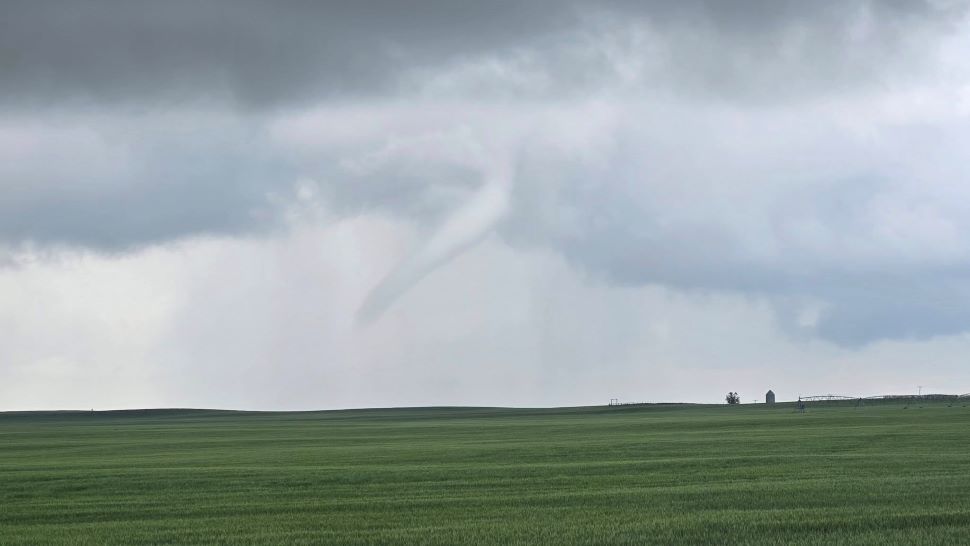 Environment Canada warns of funnel clouds Saturday