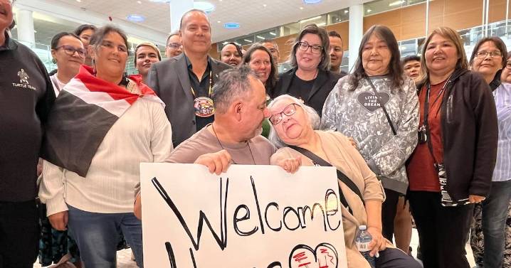 ‘It’s pretty amazing’: Sixties Scoop Survivor returns home to Manitoba 50 years after being taken from his home