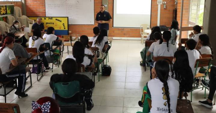 Más de 2.900 estudiantes de Ibagué han recibido capacitación en seguridad y convivencia