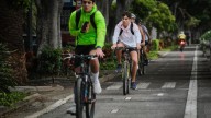 Ni correr ni subir escaleras: este es el ejercicio preferido por los expertos para perder peso y proteger tu memoria antes de Navidad