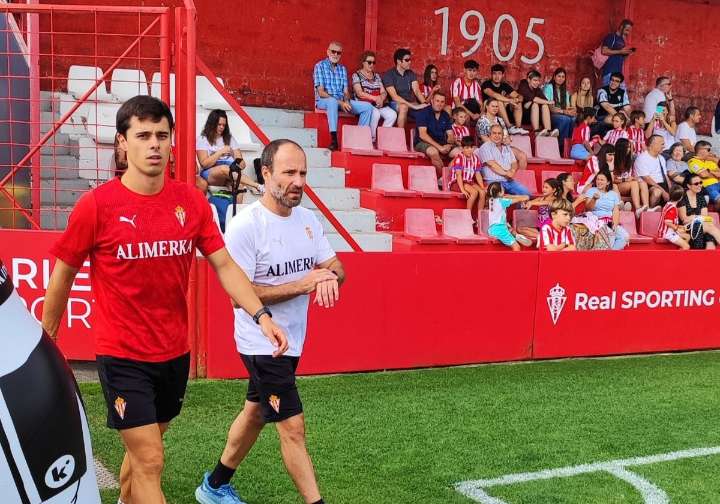 Gaspar, ausente en el entrenamiento de hoy del Sporting, se probará mañana