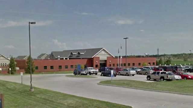 State senators seek answers, transparency for ICE detention center in Nebraska