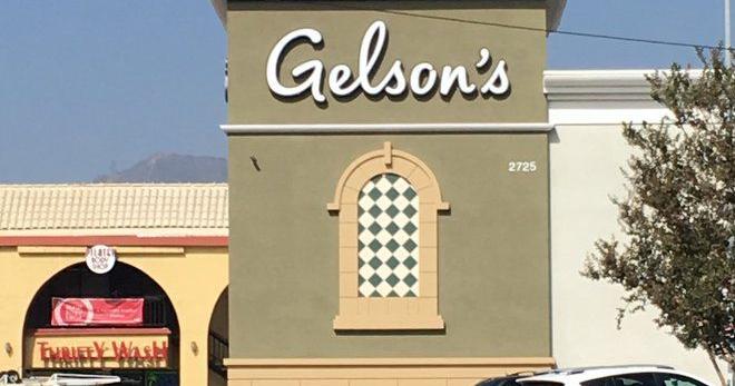 Gelson's Market workers reach tentative labor deal