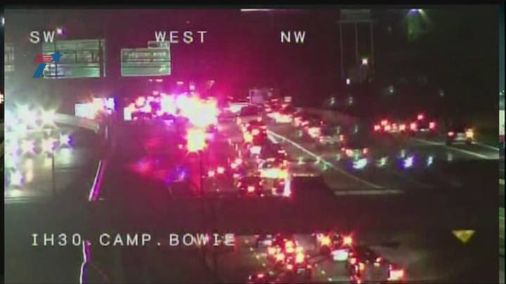 Fort Worth, Texas crash shuts down westbound I