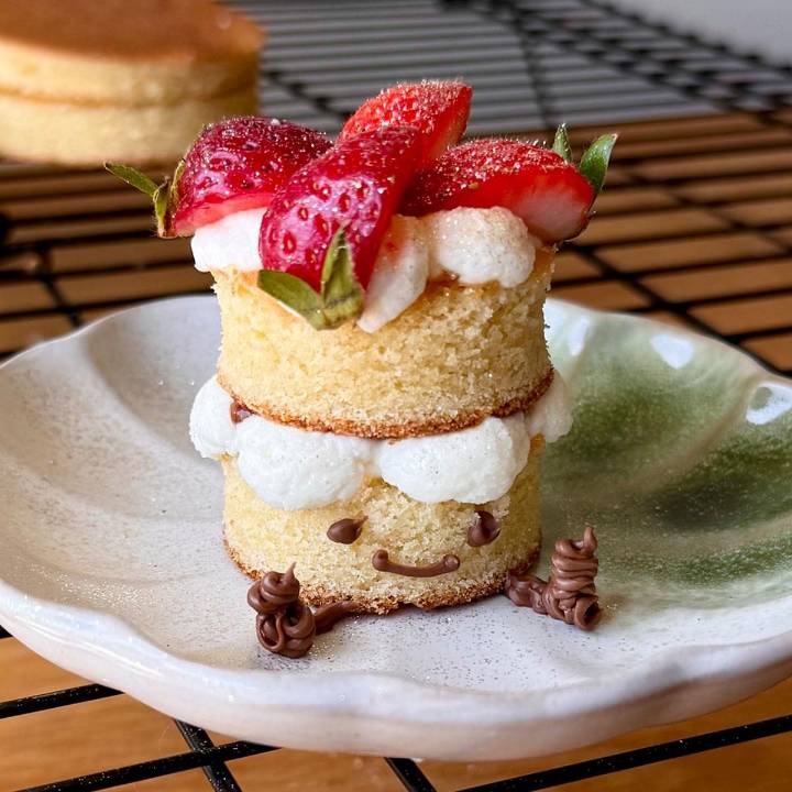 Lucy Wang's Mini Jellycat Cakes Recipe