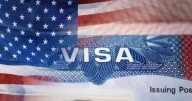 EE.UU. paraliza la emisión de visas de trabajo para conductores de camiones comerciales