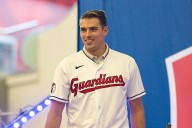Jugador de la MLB comparte el Evangelio y su versículo bíblico favorito con los fans