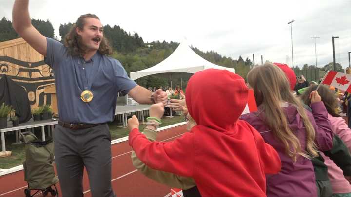 Nanaimo’s Ethan Katzberg hoping to defend world champion title with Team Canada next month