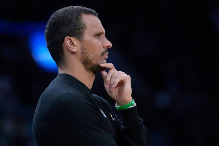 Boston Celtics sign Joe Mazzulla to multi-year contract extension