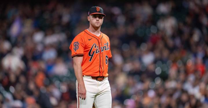 Giants finally score runs…and still lose