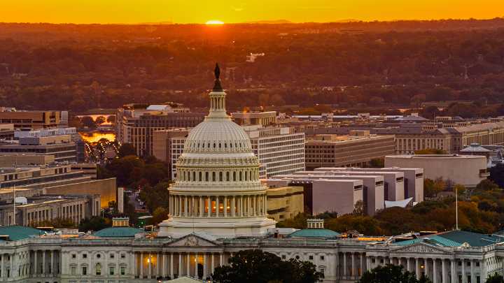 Trump sets $2 billion price tag for beautifying DC