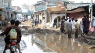 Pakistán enfrenta devastadoras inundaciones por lluvias del monzón: más de 350 muertos en 48 horas