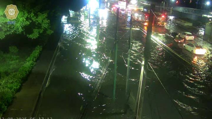 CDMX amanece inundada: lluvias afectan vialidades en distintos puntos de la capital y suspenden el servicio de Metrobús