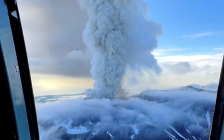 Captan primera erupción del volcán Krasheninnikov en al menos 400 años