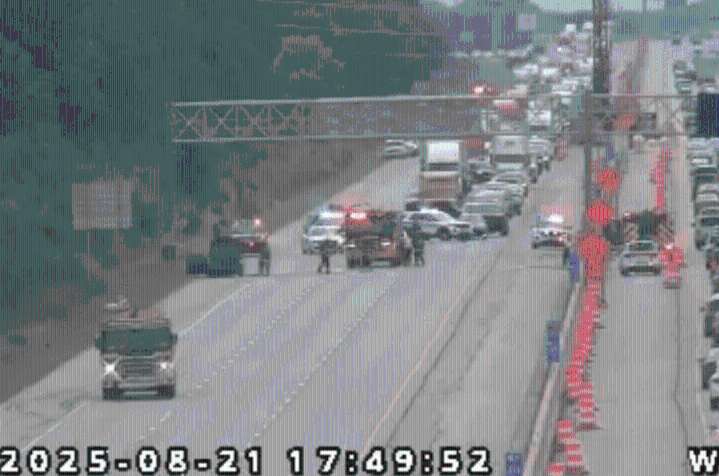 All lanes closed on 465 EB on north side due to vehicle fire