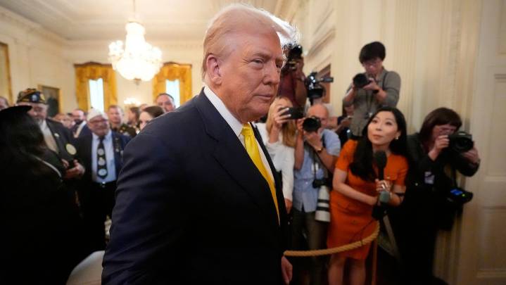 Trump orders increase of federal law enforcement in Washington to 'make DC safe again'