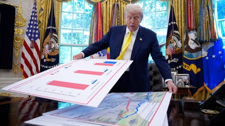 Trump warns that rulings against his tariff plan could trigger depression