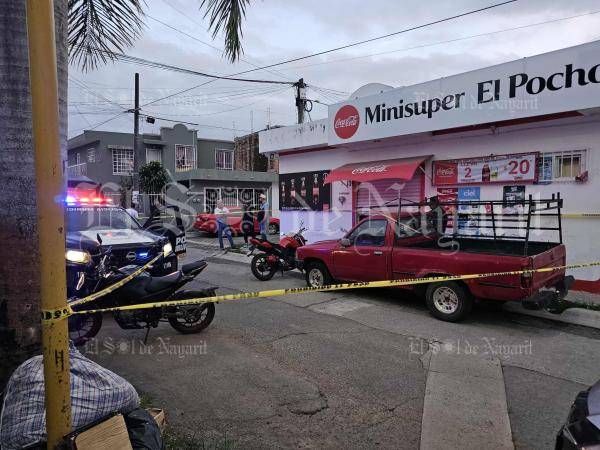 Ladrón se queda encerrado en Valle Real; intentó robar en tienda de abarrotes