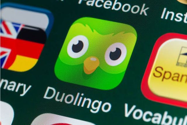 Duolingo rompe barrera de mil millones en ingresos con ayuda de la IA
