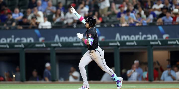 Ketel Marte's home run leads D