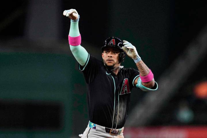 Jonrón de Ketel Marte en la 9na da triunfo a D-backs, 3-2 sobre Rangers – Chicago Tribune