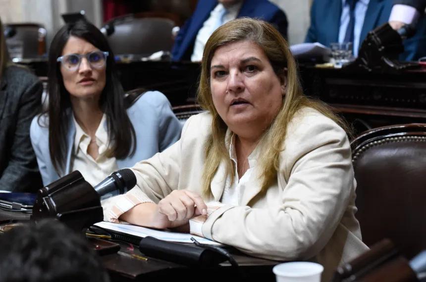 "Este Gobierno sigue vendiendo espejitos de colores"
