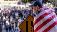 USCIS vigila las opiniones antiestadounidenses de quienes piden beneficios migratorios