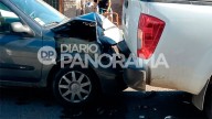 Auto y camioneta protagonizaron un violento choque en el barrio 8 de Abril