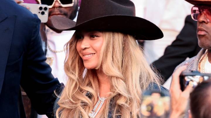 Fans criticize Beyoncé for shirt calling Native Americans ‘the enemies of peace'