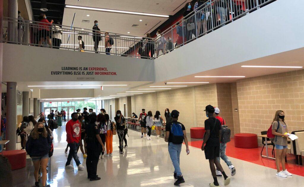 ¿Cuándo inicia el ciclo escolar 2025-26 en Houston? Estas son las fechas por distrito