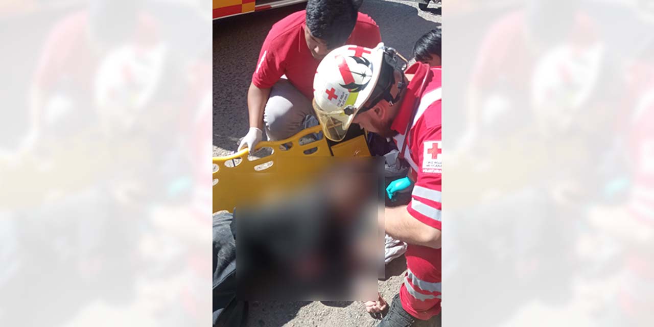 Adolescente, herida tras caer de un mototaxi