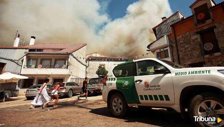 El incendio en El Payo obliga a evacuar a los vecinos