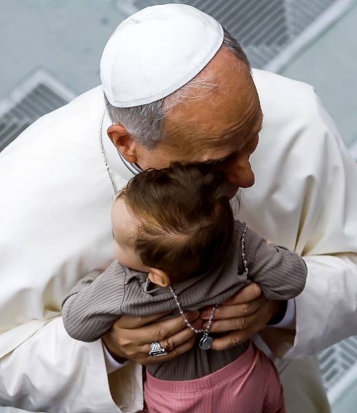 El Papa León XIV les pide a los católicos rezar por Medio Oriente