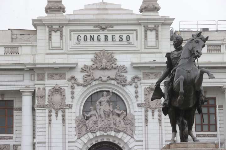 Congreso: realizan conferencia sobre la Ley de Amnistía a miembros de las FF. AA y PNP
