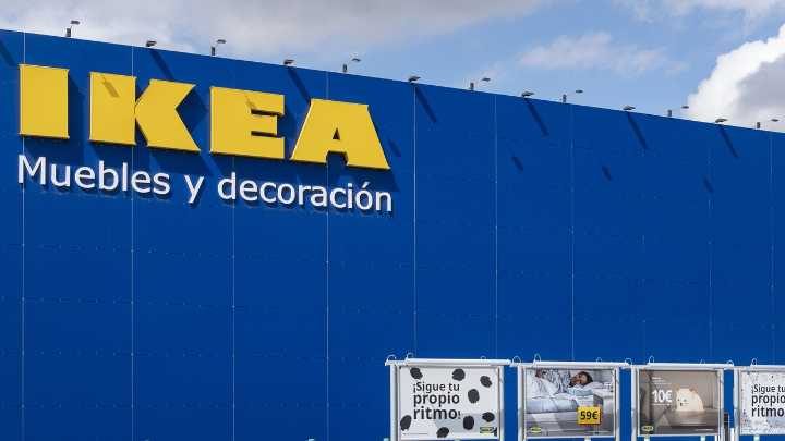 Por menos de 30 € y fácil de aspirar: la alfombra de algodón de Ikea que renovará tu casa