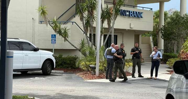 Martin County Sheriff's Office investigating robbery at PNC Bank in Palm City