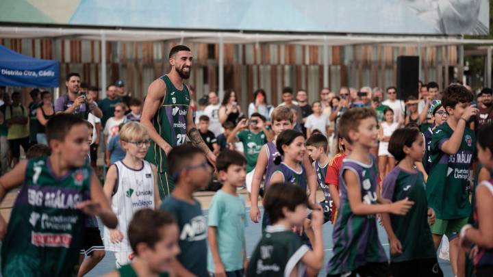 La afición del Unicaja se enamora de su nuevo ídolo