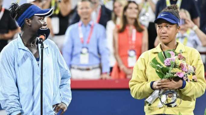 La canadiense Victoria Mboko de 18 años gana el Abierto de Toronto ante Naomi Osaka, quien recibe críticas por no felicitar a su rival