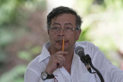 Petro considera que operación militar contra Venezuela sería una agresión a Latinoamérica