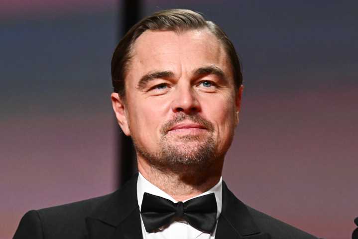Leonardo DiCaprio and Girlfriend Vittoria Ceretti Enjoy PDA