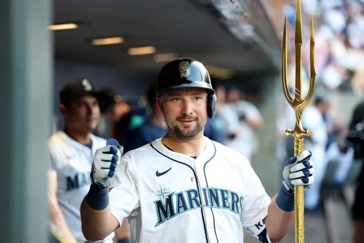 Mariners’ Cal Raleigh becomes first catcher with 50 home runs in a season