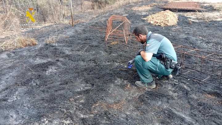 Dos albañiles provocaron el incendio de Titaguas: usaron una radial pese al riesgo extremo