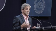 Caputo admitió el impacto negativo de las tasas