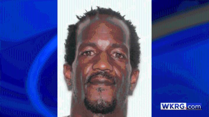 Gulf Shores police seek man accused of punching woman in face after refusing to give him her dog