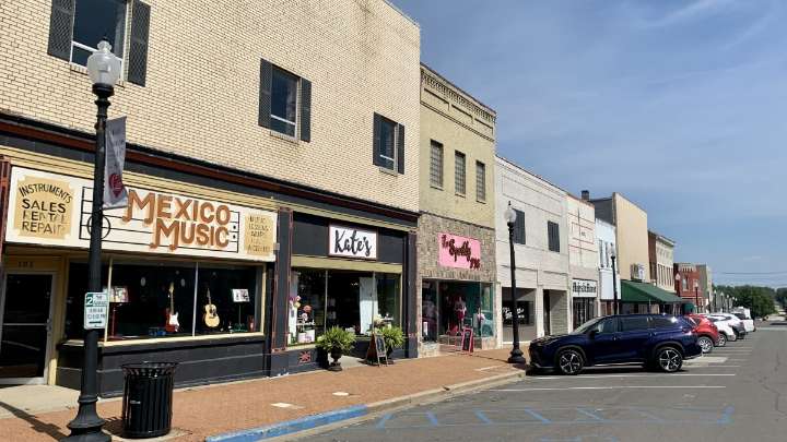 Population increases in some mid-Missouri counties but decreases in others